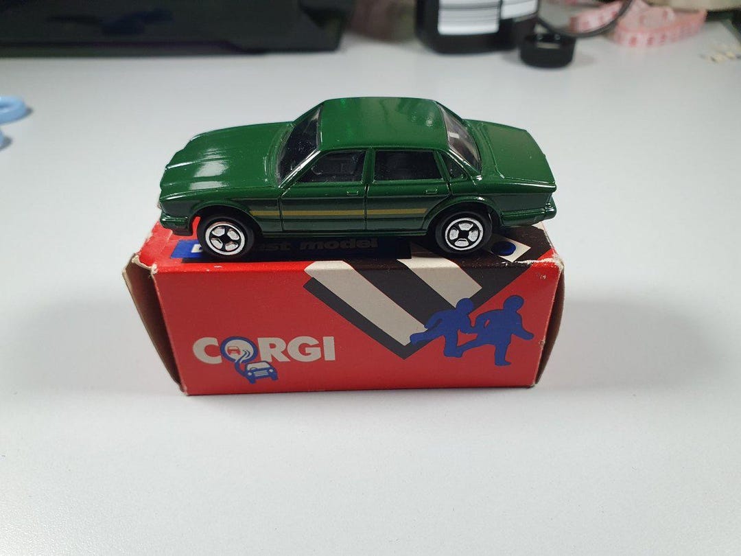 Jaguar XJ40 Corgi 1/66 With Box - Etsy