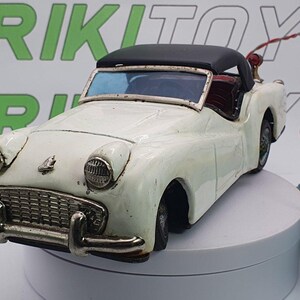 Triumph TR3 Bandai 1/20 White 1959 image 2