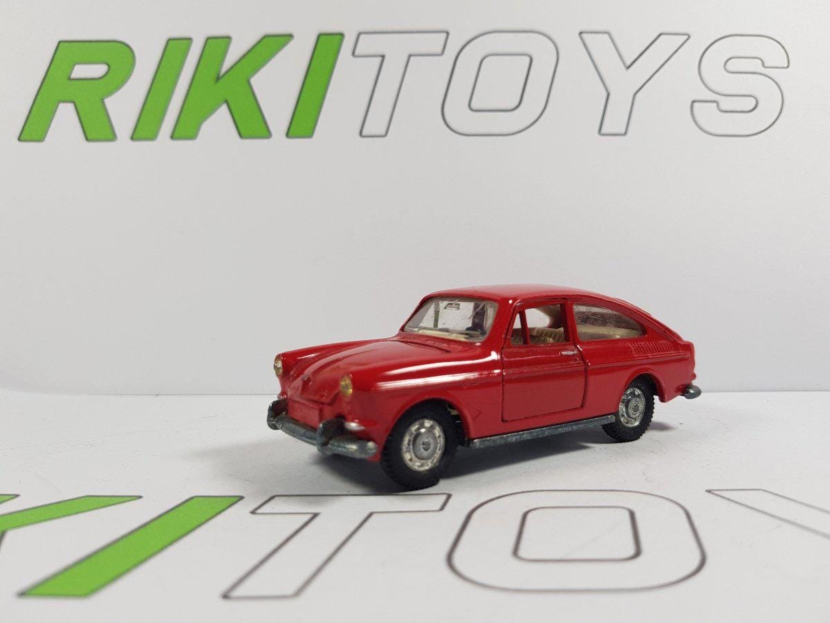 フォルクスワーゲン 1600 TL ディンキートイズ 1/43 イギリス製 il_fullxfull.6365228432_hqw8.jpg