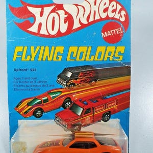 Porsche Upfront 924 Hotwheels 1/66 With Box