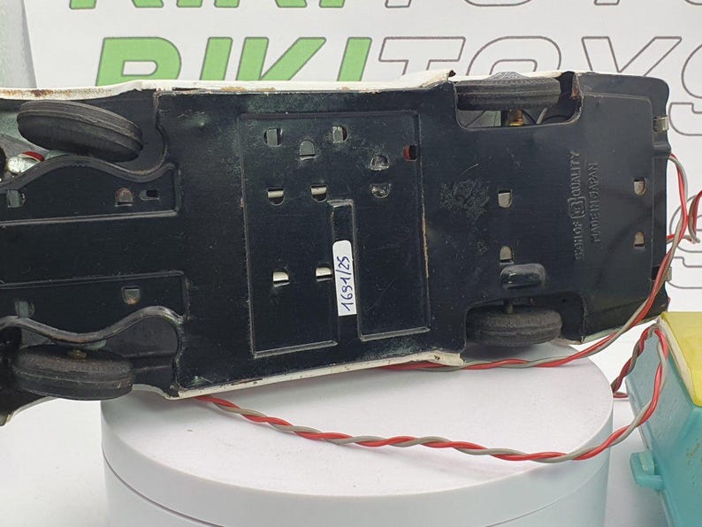 Triumph TR3 Bandai 1/20 White 1959 image 7