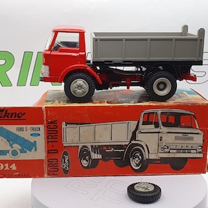 Ford D Ciężarówka Tekno 1/43