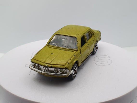 CORGI TOYS N° 443 Plymouth sports suburban US MAIL 1/43 jamais joué EUR 78,00 - FR