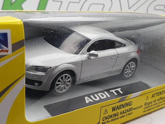 Audi TT Coupé ミニカー 1/43 スケール シルバー 新品】Audi TT Coupé ミニカー シルバー 1:43 アウディ TT クーペ