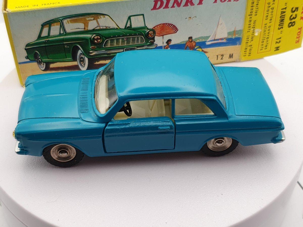 Dinky Toys ディンキー FORD TAUNUS 17M 60年代 Dinky Toys ディンキー FORD TAUNUS 17M 60年代 Ford Taunus 12 M