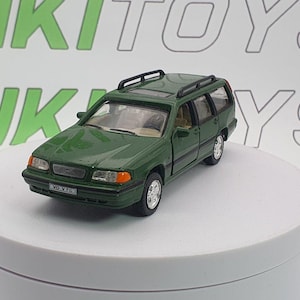 Volvo V70 Cararama 1/43 Green