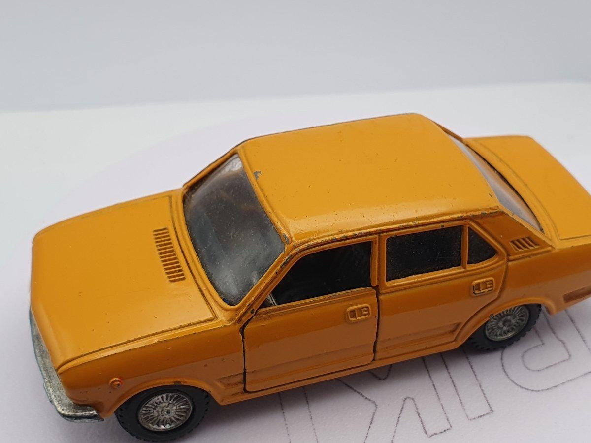 ミニカー MERCURY FIAT 130 MERCURY FIAT 130
