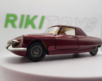 ヴィンテージ コーギー おもちゃ シトロエン ds 19 赤いおもちゃの金属