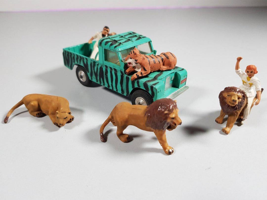 land-rover-109-daktari-set-corgi-toys-1-43-etsy