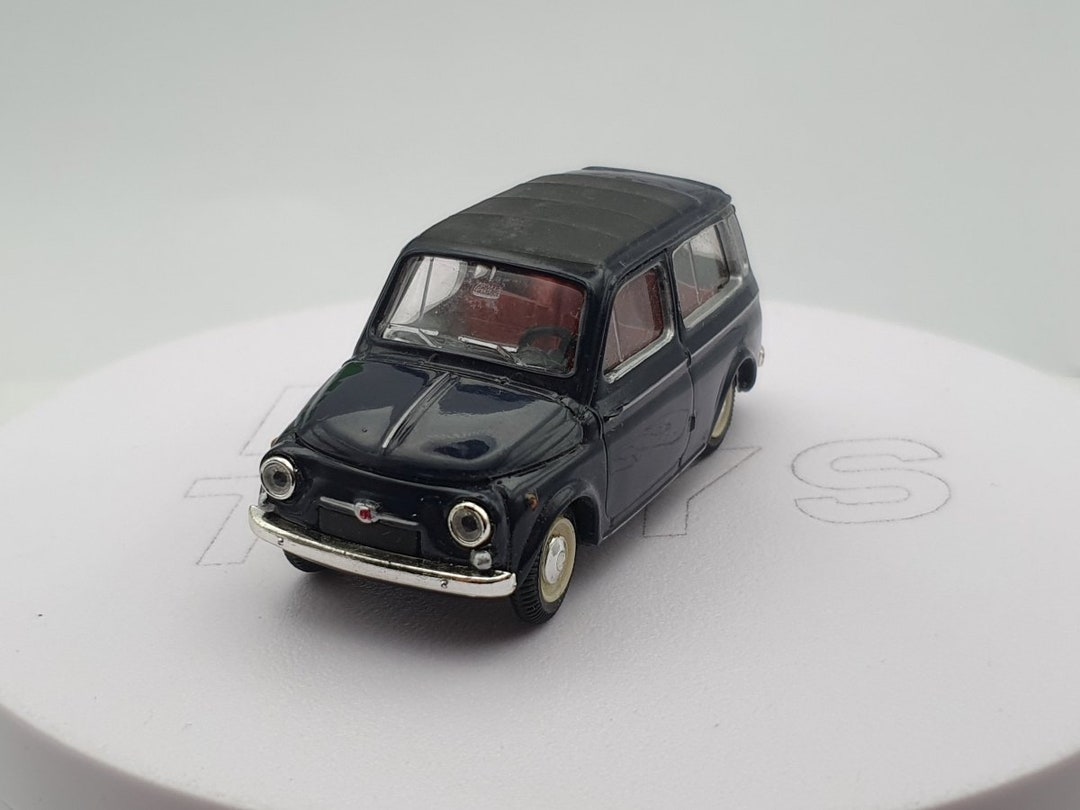 HACHETTE-NOREV/VOITURES FRANCAISES/ 1/43 /Boîte vide caisse NOREV/2CV