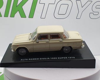 ミニチャンプス アルファロメオ GIULIA 1300 1970 1/18 1/18 Minichamps 1970 Alfa Romeo Giulia 1300 Orange 🤝ALSO