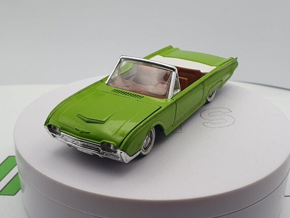 1965 Ford Thunderbird - American Classic Adventures