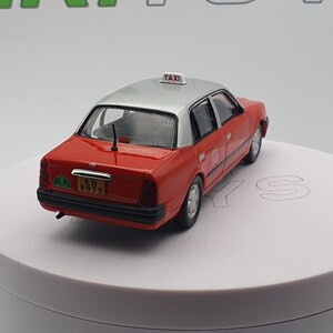 Toyota Crown Taxi Tokyo Newsstand 1/43 image 2