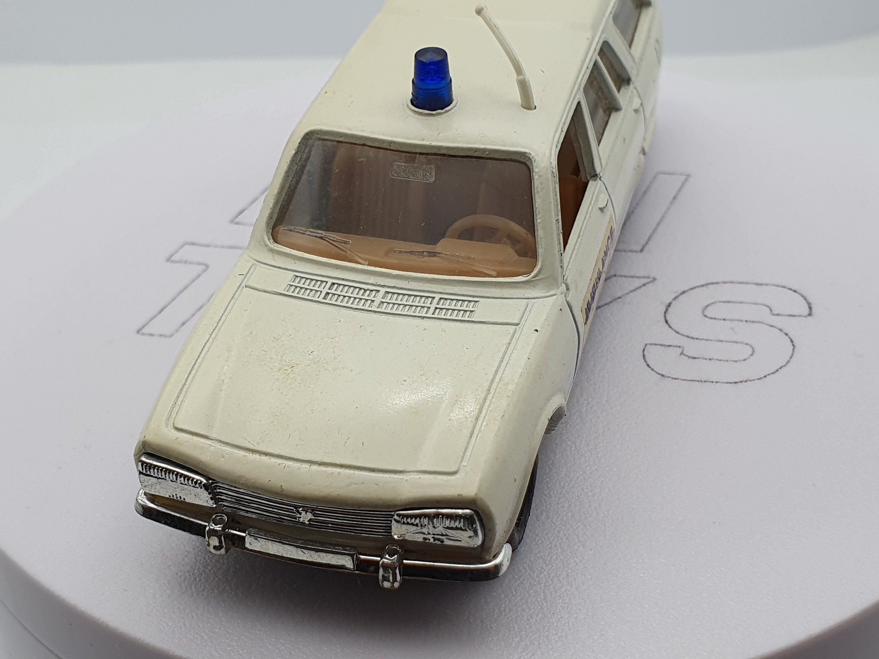 Miniature Peugeot 806 Ambulance Solido Vintage - 1/43 - Modèle Collection Rouge