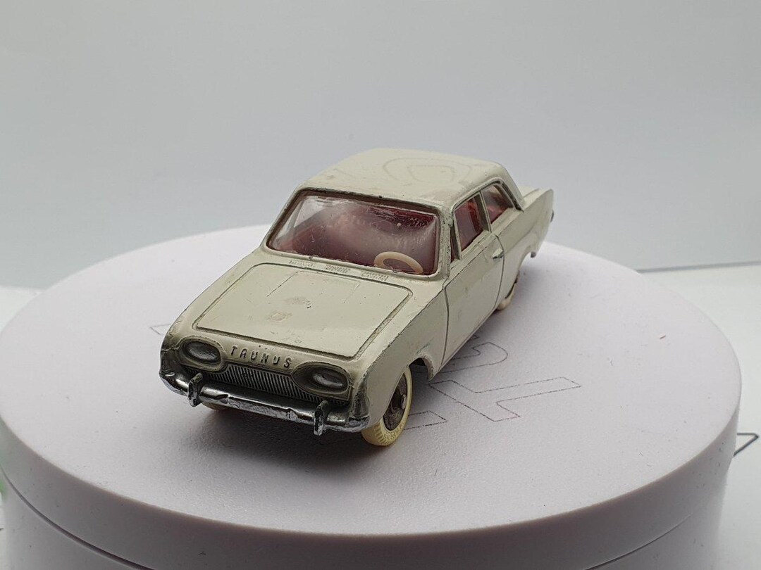 Dinky Toys Ancien Ford Taunus 1/43 - France, Zamak, Boîte D'origine, Années 1960