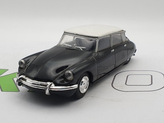Clé DS 19 (miniature Ou Pièce ?) à L'échelle 1:48 – Occasion