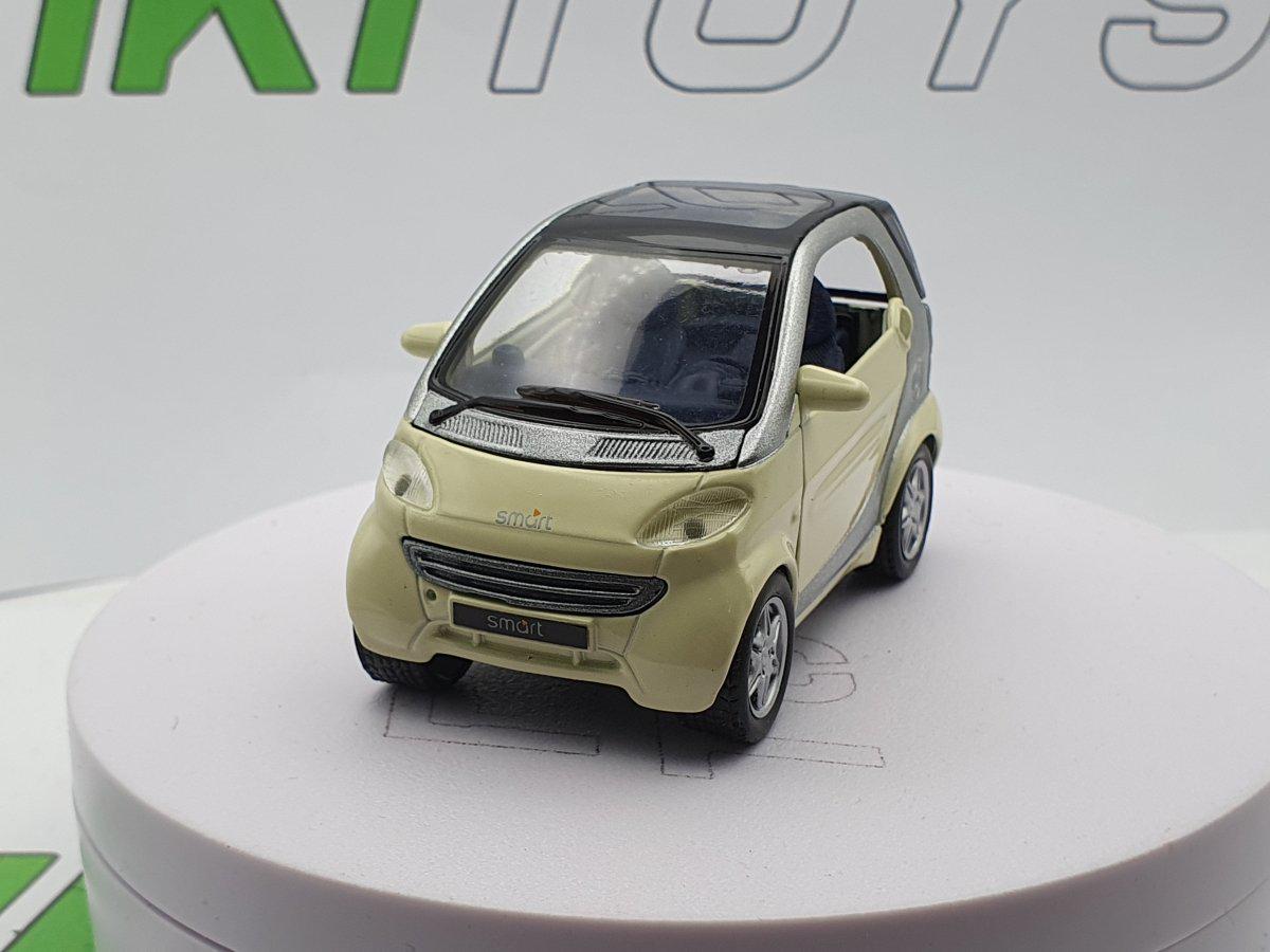 smart cabrio 1/18 ダイキャスト製モデル グリーン Smart Fortwo Toy