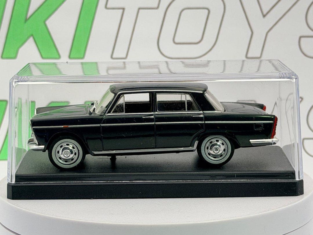 Norev Fiat 1500 セダン　フランス製　ブルー　1/43 Fiat 1500 L Norev 1/43 Dark Blue - Etsy