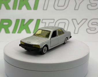 Ancienne Miniature Norev 1/43 - Peugeot 305 Berline SR, Dans Sa Boîte D'origine