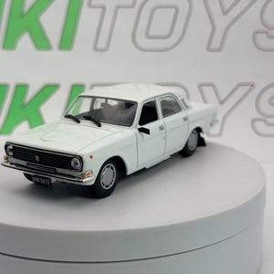 Volga gaz 24 - Etsy 日本