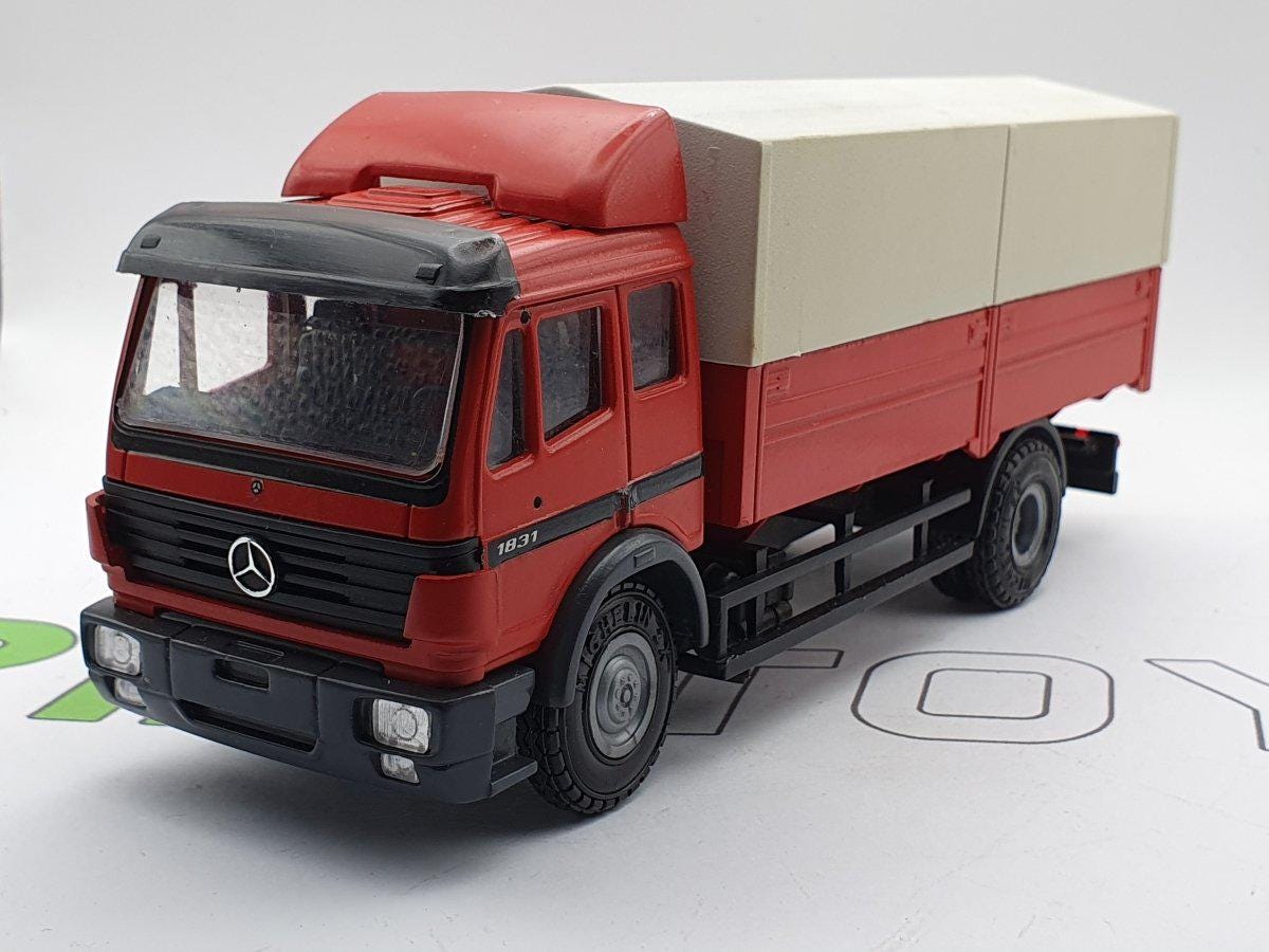 Amazon.co.jp: ミニカー スケールモデルカー セミトラック