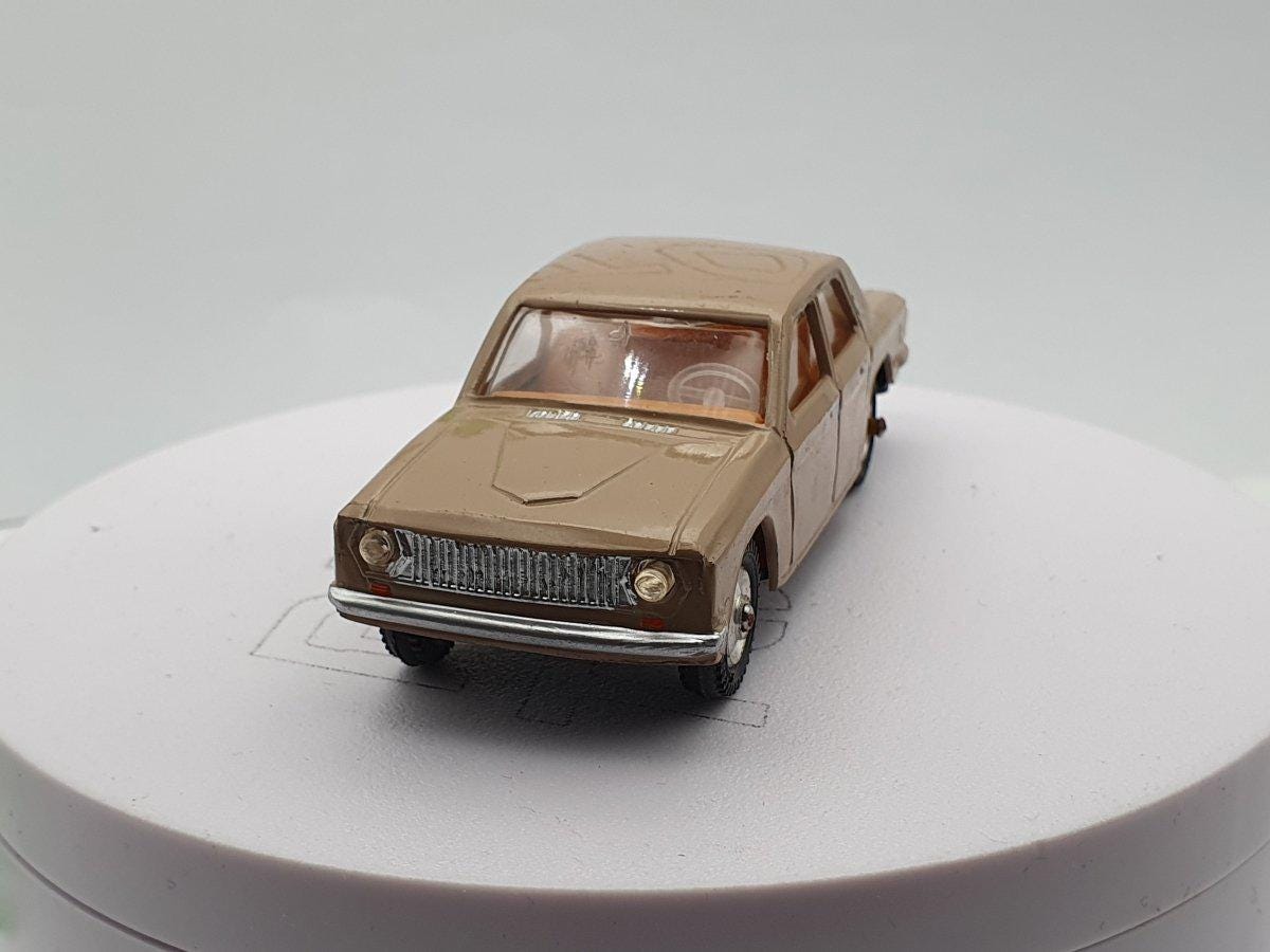 CCCP ソ連 ロシア VOLGA GAZ 24 救急車 ミニカー セット