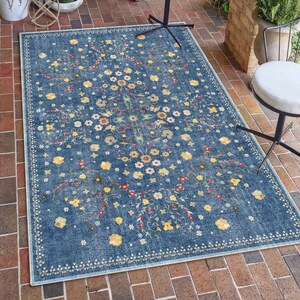 錆と青の幾何学模様のデジタルラグ、ヴィンテージダイヤモンド柄