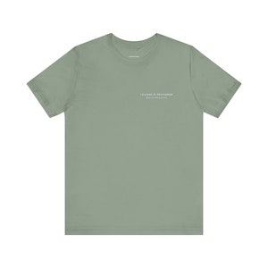 T-shirt unisex a maniche corte Lounge & Recharge, T-shirt sostenibile consapevole, T-shirt super comoda unisex, maglietta versatile, maglietta essenziale immagine 5