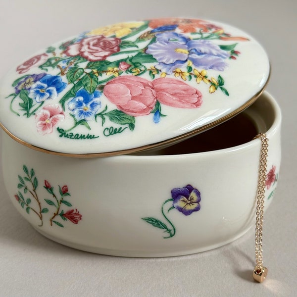 Vintage Lenox "The Flower Blossom Music Box" (1998)