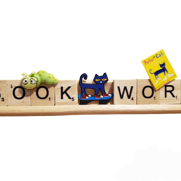 Book Worm Scrabble Name Plate for Desk, Shelf, Classroom, Windowsill, Teacher Appreciation Gift, Reading Gift, Reading Week