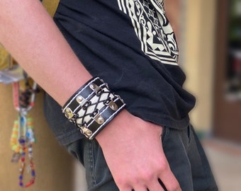 Accent Window Leather Wrist Cuff Pattern - Instant Digital Download