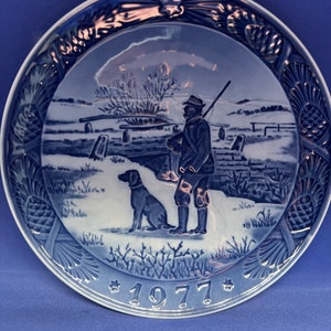 1977 Royal Copenhagen Christmas Plate
