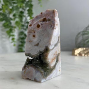 8th Vein Ocean Jasper Freeform with Green Druzy