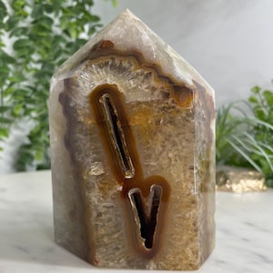 Quartz Agate Tower with Sugar Druzy and Banding