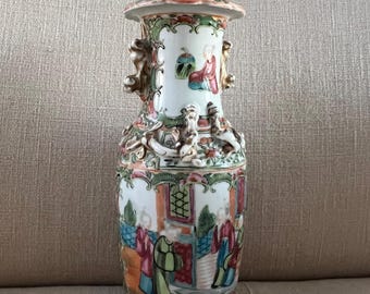 Vaso cinese a medaglione di rose del XIX secolo