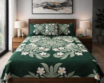 Hand Quilted White Plumeria Bedspread: Hawaiian Aloha Quilt