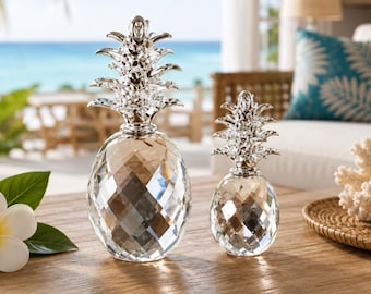 Faceted Crystal Pineapple Decor | Elegant Silver-Tone Crown, Tropical Accent