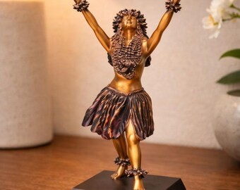 Kane Kahiko Hawaiian Hula Dancer - Kim Taylor Reece Statue