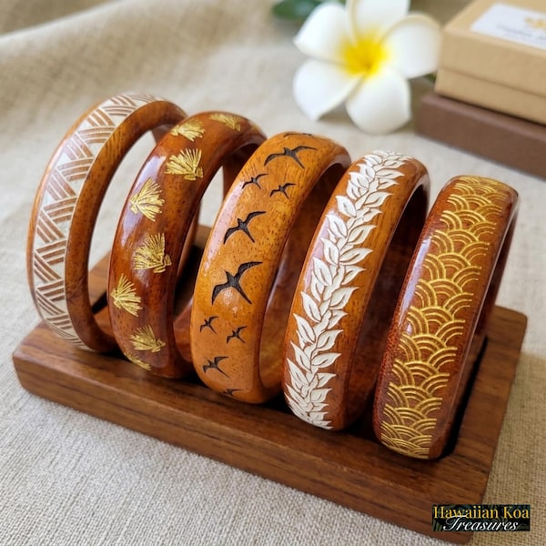 Engraved Koa Wood Bangle Bracelet, Hawaiian Lauhala Iwa Designs, Handmade Island Jewelry