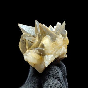 Dogtooth Calcite Natural Crystal – Imilchil, Midelt, Morocco – 5.5x5x4 cm – 79g – Unique Mineral Specimen