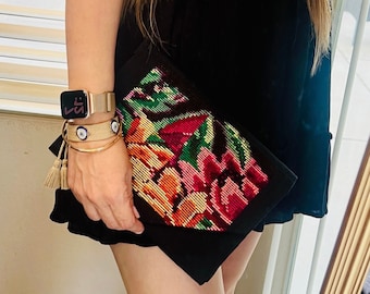 Mexican Handmade Purse - Embroidered Evening Bag - Wrislet - Gift for mom - Gift for her - Boho Hippie Vintage