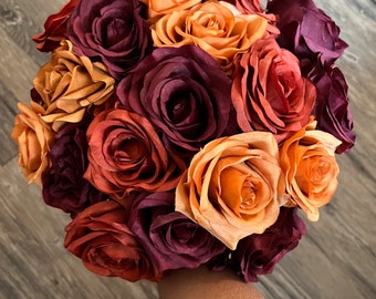 Wedding bouquet, burgundy terracotta bouquet, orange burgundy bride bouquet, bridesmaids bouquets, WhenUwed, terracotta orange bouquets