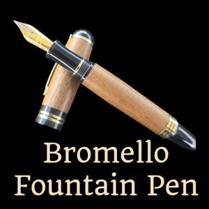 クラシックなデザインの万年筆。WALNUT BROMELLO。ギフトボックス入り、クリスマスのギフトに最適。ドイツ製の2トーンペン先。