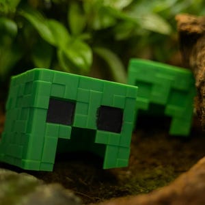 Nascondiglio dei Creeper di Minecraft: decorazioni con rettili, aracnidi e piccoli animali