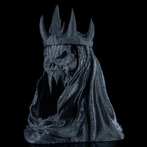 Night King Reptile hide / Chaotic Luck /Beardies / Geckos / Snakes / Jumping Spider / Tank Decoration / DND Reptile hide