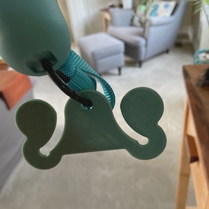 3D Printed Dog Waste Bag Holder: Leash Attachment with Carabiner