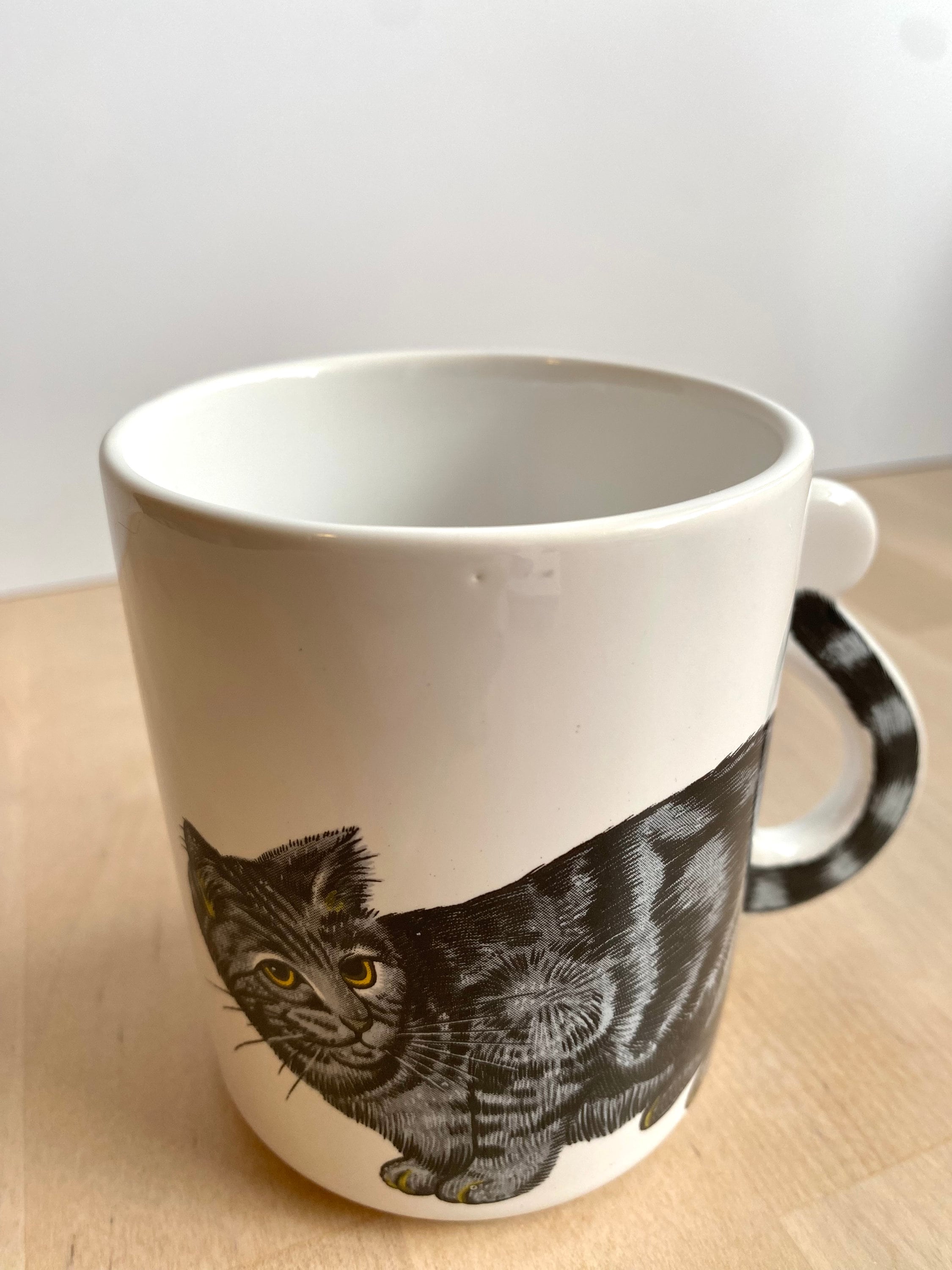 Quirky Vintage Kitty Cat Tail Handle Coffee Cup/mug - Gray Striped