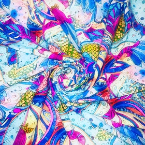 Bunter Fantasieblumen-Designdruck auf Nylon Spandex 4-Stretch 58/60 ”Verkauft Massenware. Versand weltweit aus Los Angeles Kalifornien USA