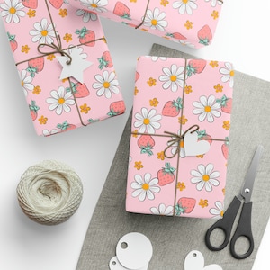 Erdbeer Blumen Geschenkpapierrolle, Retro Gänseblümchen Geschenkpapier, Trendy Sommer Obst, Rot Rosa Weiß, Niedliches Obst Geburtstag, Groovy Wrap