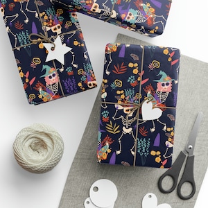 Skeletten inpakpapierrol, Dag van de Dode Cadeauverpakking, Bloemen Halloween Cadeaupapieren, Dia de los Muertos, Leuke Kleurrijke Cartoon, Bloemen